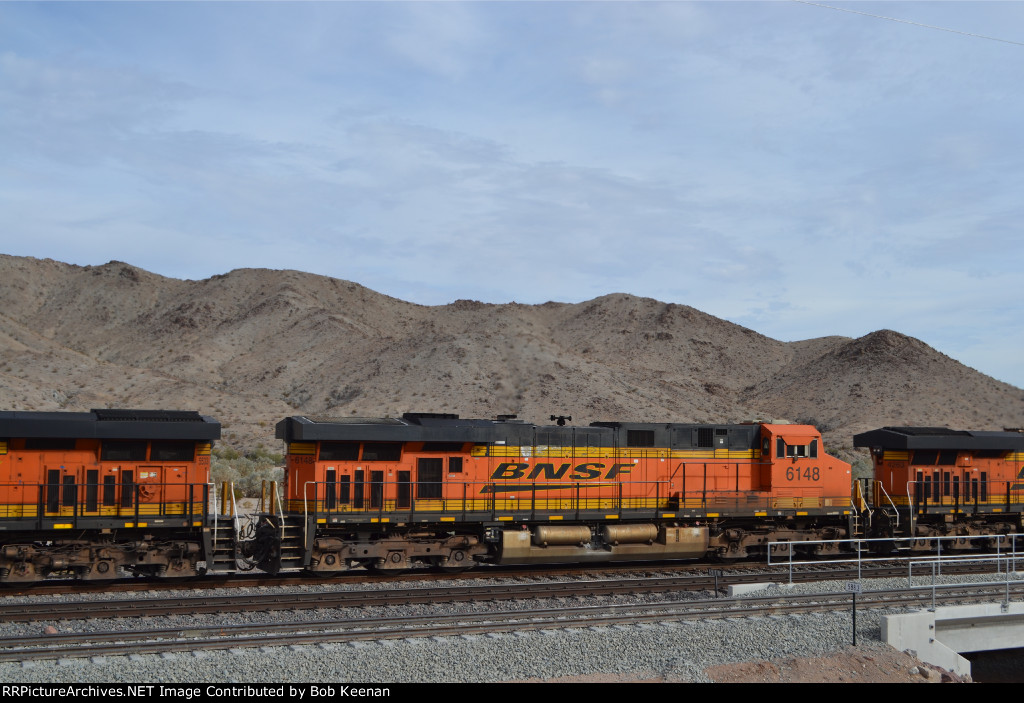 BNSF 6148